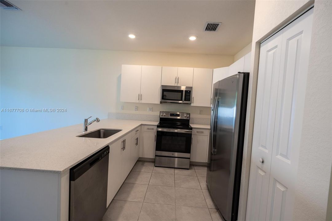 For Rent: $3,100 (3 beds, 2 baths, 1540 Square Feet)