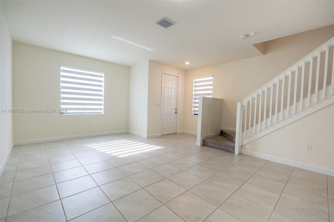 For Rent: $3,100 (3 beds, 2 baths, 1540 Square Feet)