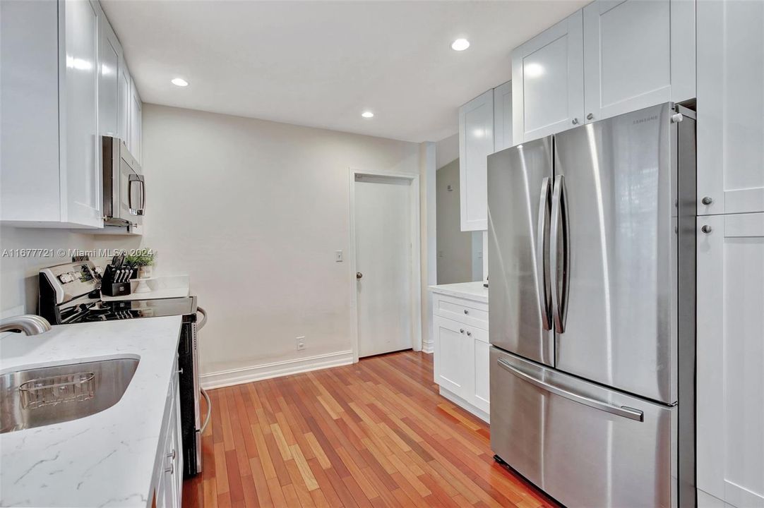 For Sale: $635,500 (3 beds, 2 baths, 1252 Square Feet)