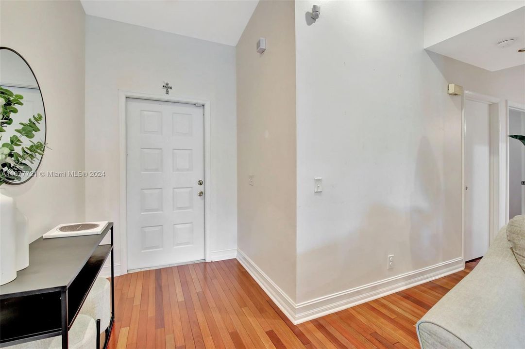 For Sale: $635,500 (3 beds, 2 baths, 1252 Square Feet)