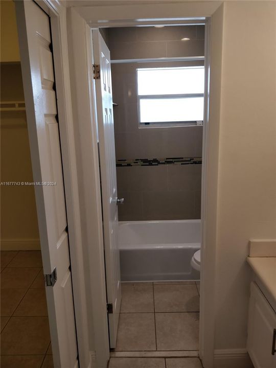 For Rent: $1,500 (1 beds, 1 baths, 850 Square Feet)