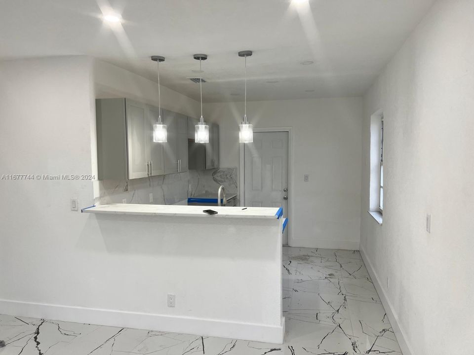 En Venta: $335,000 (2 camas, 1 baños, 672 Pies cuadrados)