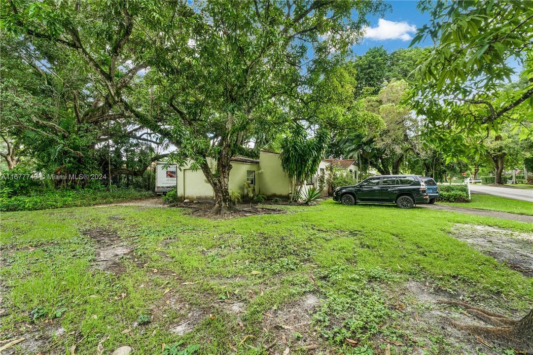 For Sale: $1,397,000 (3 beds, 2 baths, 1790 Square Feet)