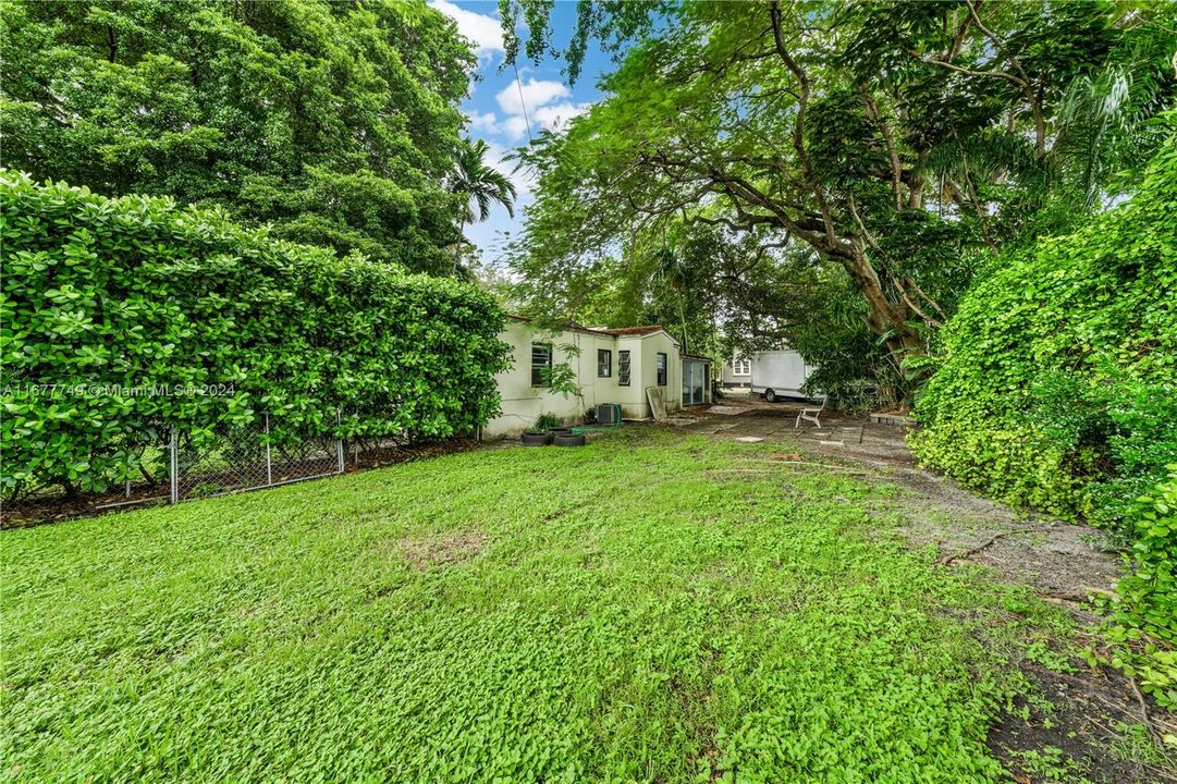 For Sale: $1,397,000 (3 beds, 2 baths, 1790 Square Feet)