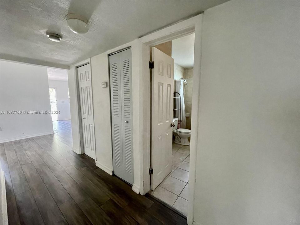 For Rent: $3,500 (4 beds, 2 baths, 1750 Square Feet)