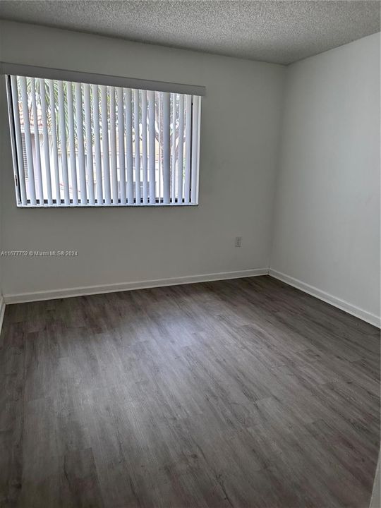 For Rent: $2,200 (2 beds, 2 baths, 910 Square Feet)