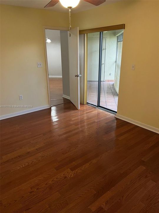 For Sale: $360,000 (2 beds, 2 baths, 1169 Square Feet)