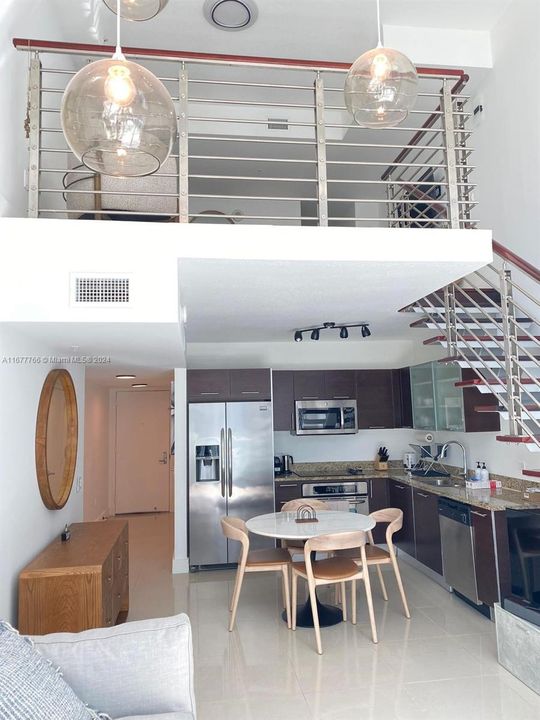 For Sale: $539,000 (1 beds, 1 baths, 1058 Square Feet)