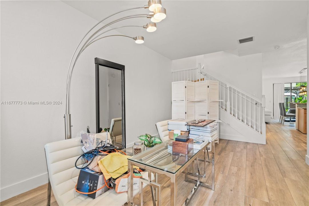 For Sale: $640,000 (3 beds, 2 baths, 1783 Square Feet)