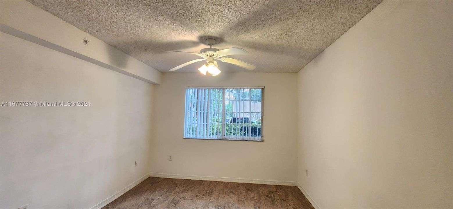 For Rent: $1,600 (1 beds, 1 baths, 746 Square Feet)