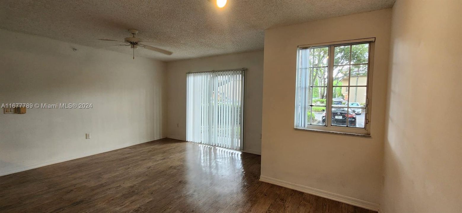 For Rent: $1,600 (1 beds, 1 baths, 746 Square Feet)