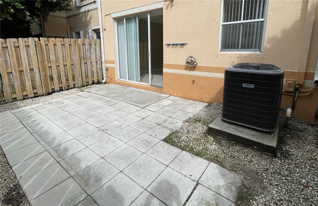 For Rent: $3,250 (3 beds, 2 baths, 1602 Square Feet)