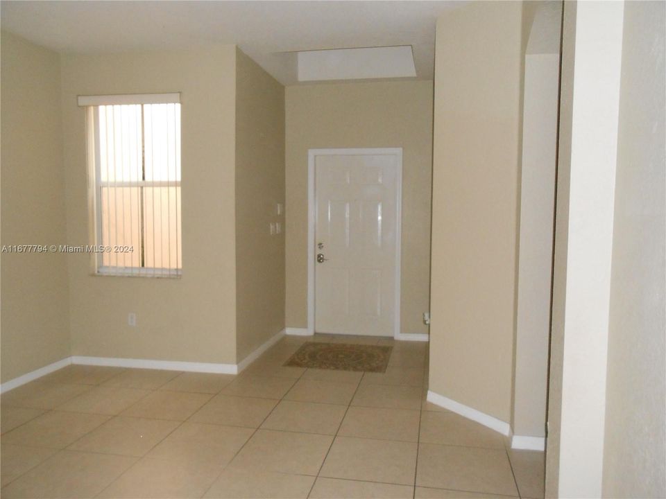 For Rent: $3,250 (3 beds, 2 baths, 1602 Square Feet)