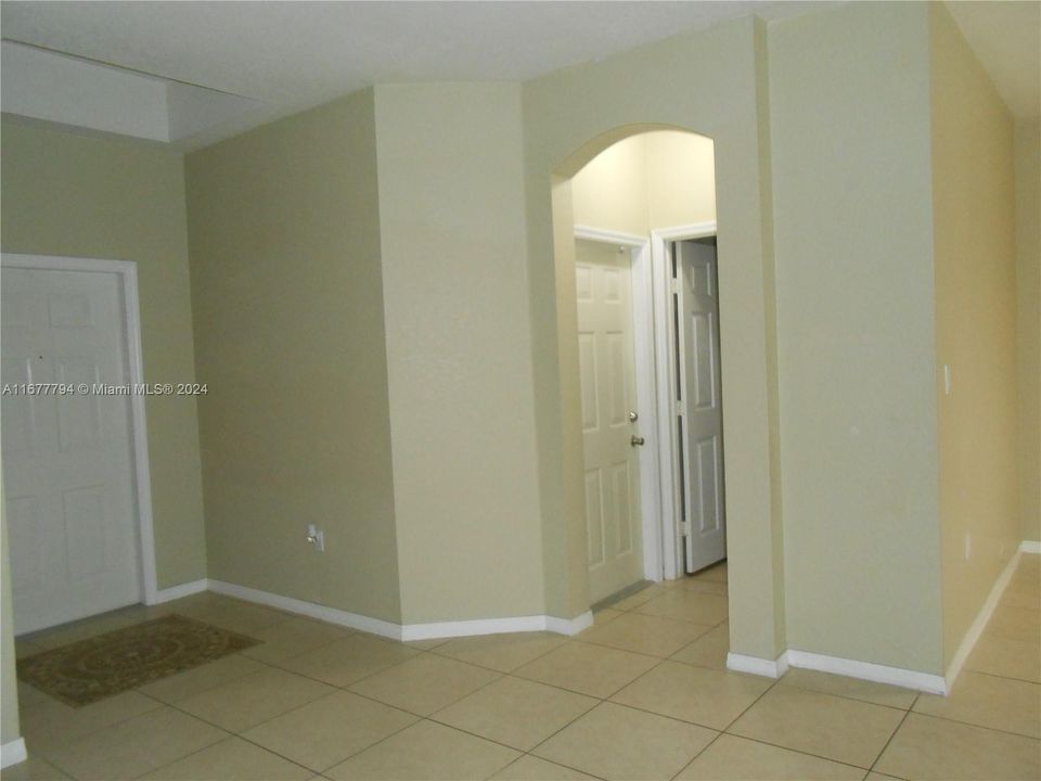 For Rent: $3,250 (3 beds, 2 baths, 1602 Square Feet)