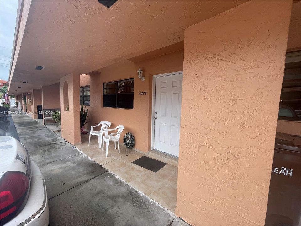 En Venta: $375,000 (2 camas, 1 baños, 896 Pies cuadrados)