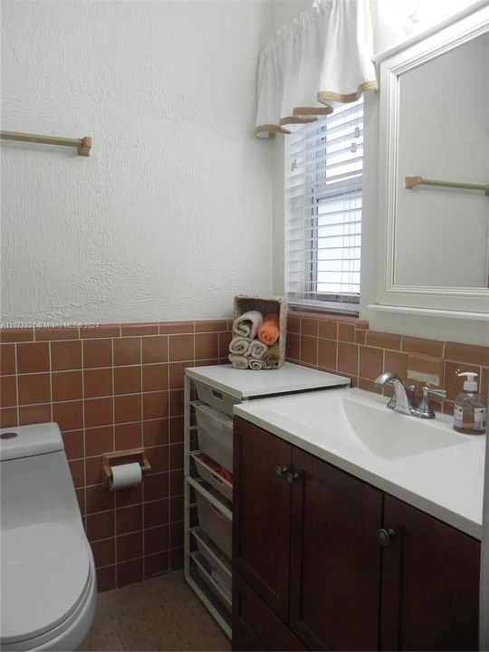 For Rent: $2,000 (1 beds, 1 baths, 630 Square Feet)