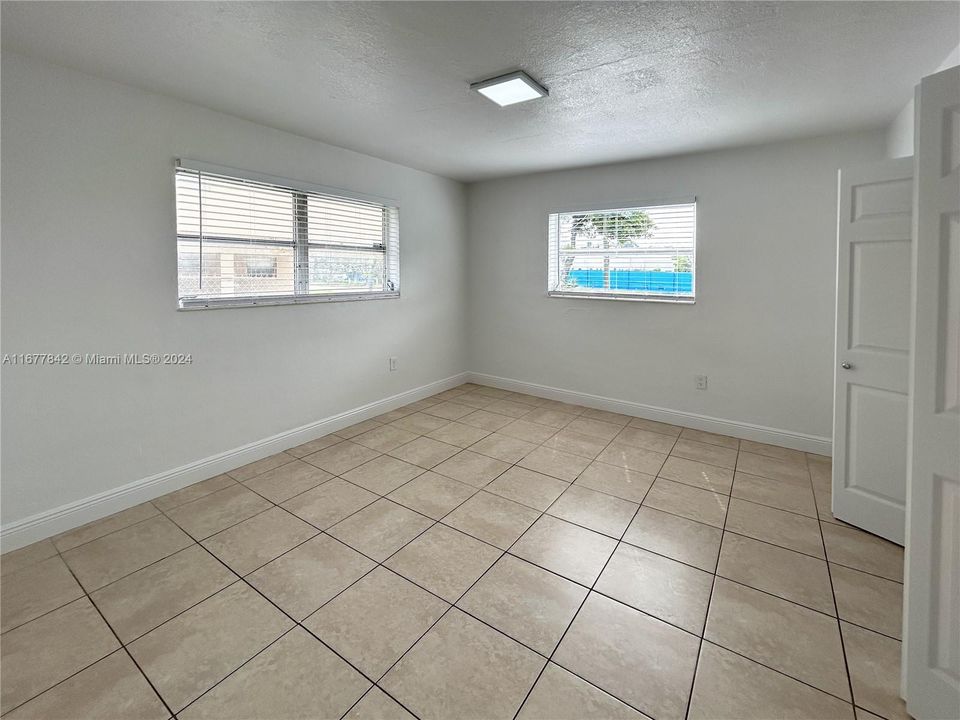 For Rent: $1,750 (1 beds, 1 baths, 600 Square Feet)