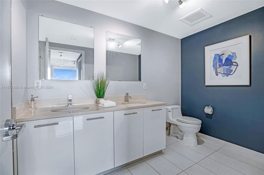 For Sale: $599,000 (2 beds, 2 baths, 1146 Square Feet)