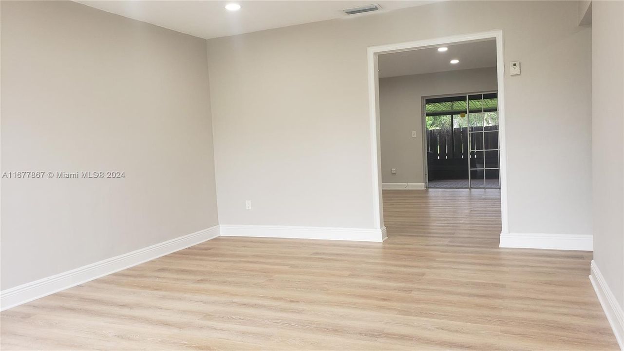 For Rent: $3,200 (3 beds, 2 baths, 1225 Square Feet)