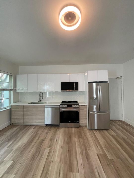 For Rent: $2,200 (1 beds, 1 baths, 599 Square Feet)