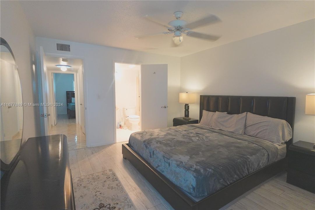 For Rent: $3,000 (2 beds, 2 baths, 1014 Square Feet)