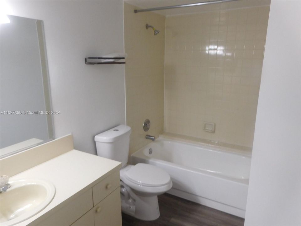 For Rent: $2,575 (2 beds, 2 baths, 1036 Square Feet)