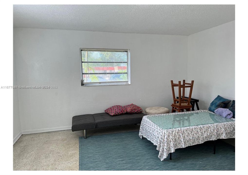 For Rent: $2,500 (2 beds, 2 baths, 2165 Square Feet)