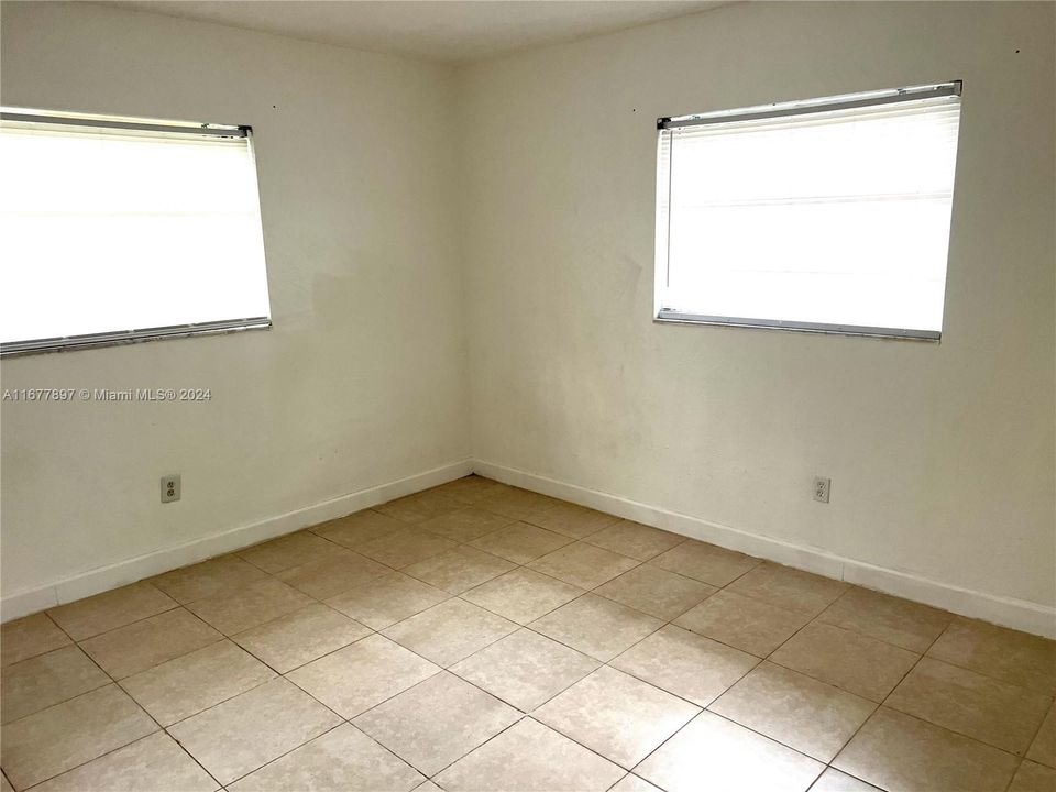 For Rent: $2,500 (2 beds, 2 baths, 2165 Square Feet)