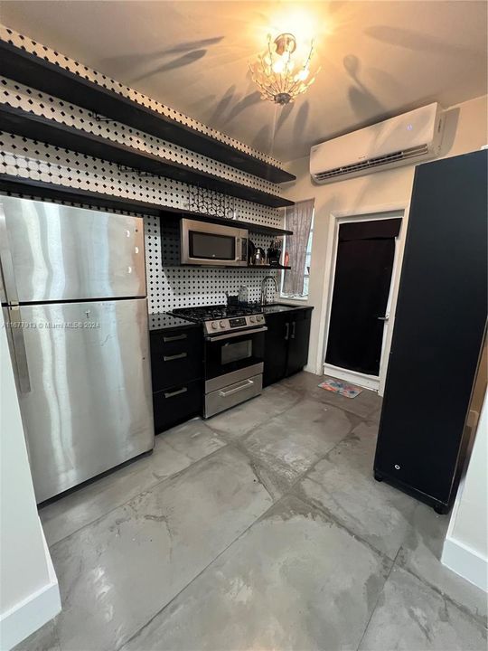 For Rent: $2,000 (1 beds, 1 baths, 501 Square Feet)