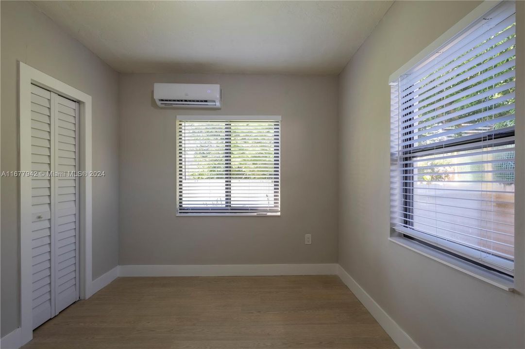 For Rent: $3,000 (3 beds, 2 baths, 1415 Square Feet)