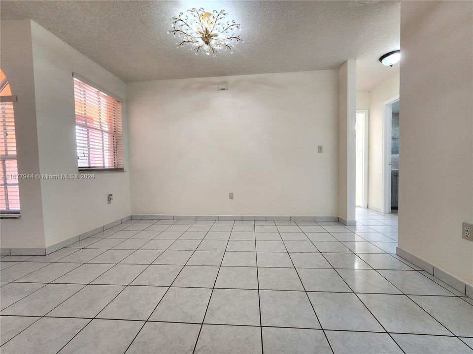 For Rent: $3,450 (3 beds, 2 baths, 1557 Square Feet)