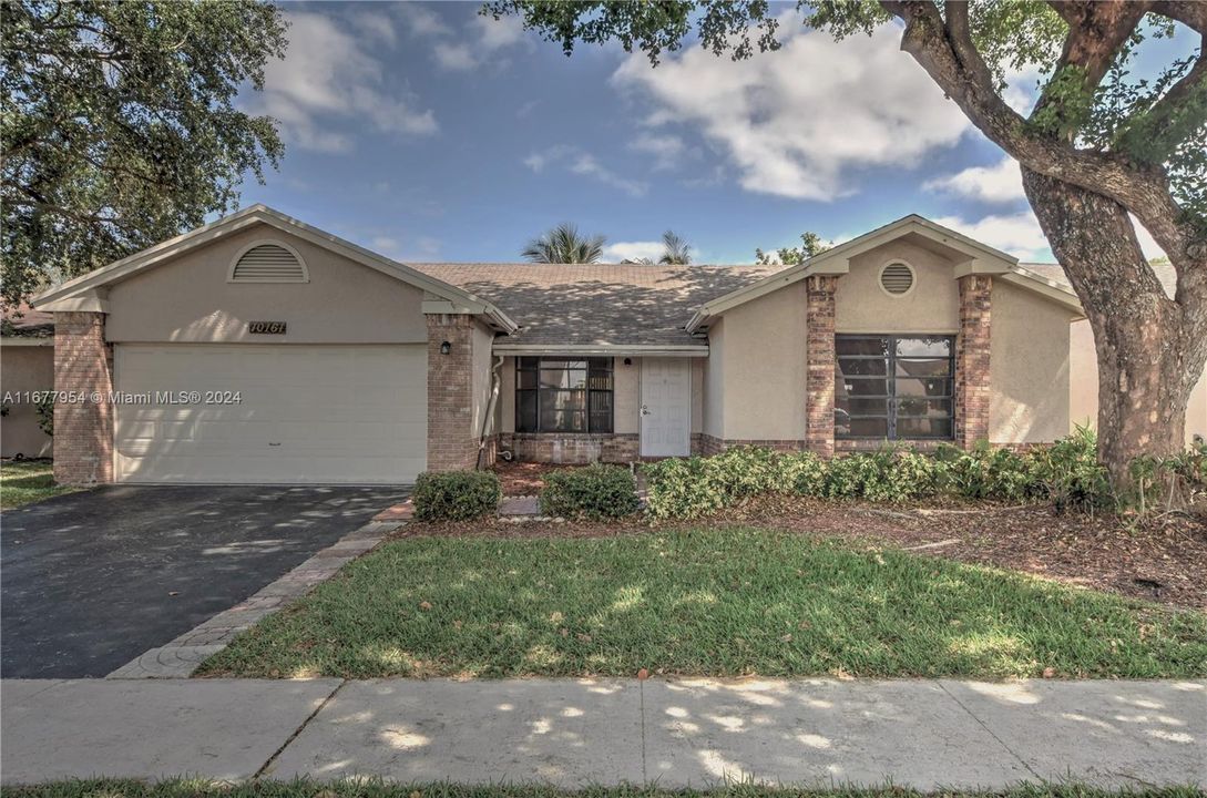 For Sale: $515,000 (3 beds, 2 baths, 1742 Square Feet)