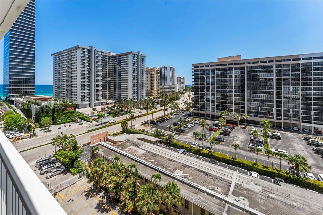 For Sale: $479,500 (2 beds, 2 baths, 1240 Square Feet)