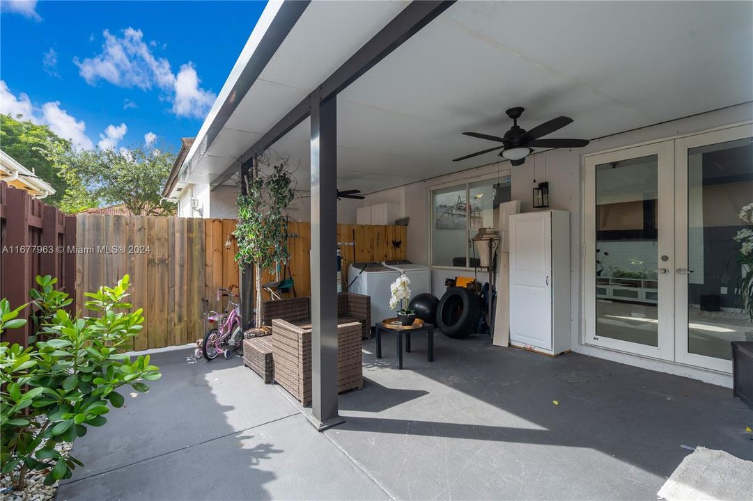 For Sale: $539,000 (3 beds, 2 baths, 1550 Square Feet)