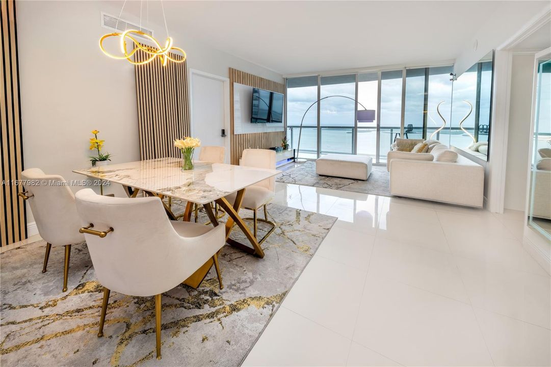 En Venta: $1,439,000 (2 camas, 2 baños, 1313 Pies cuadrados)