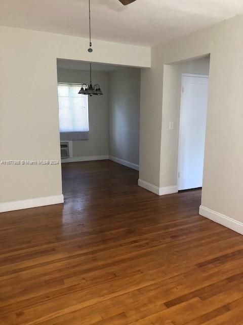 For Rent: $2,150 (2 beds, 1 baths, 940 Square Feet)