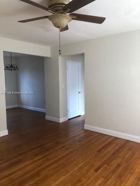 For Rent: $2,150 (2 beds, 1 baths, 940 Square Feet)