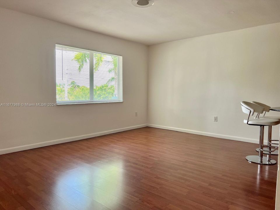 For Rent: $1,900 (1 beds, 1 baths, 0 Square Feet)