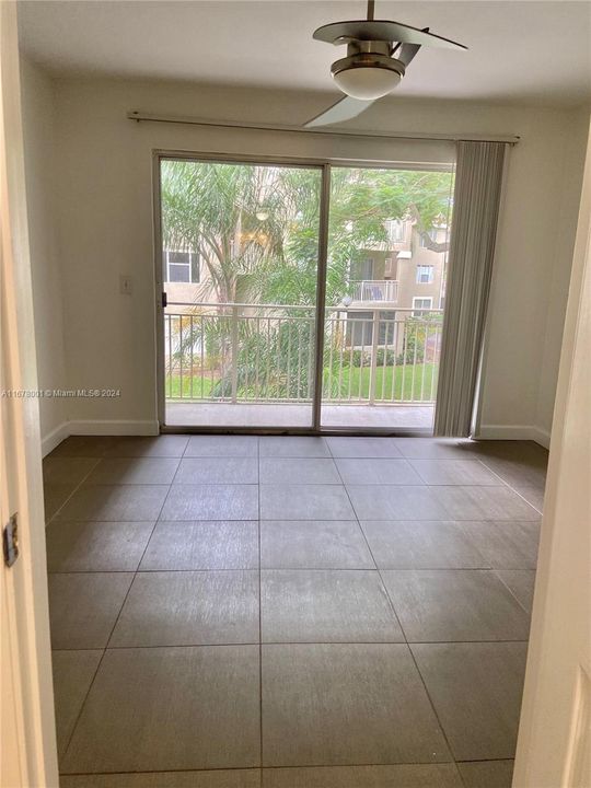 For Rent: $1,800 (1 beds, 1 baths, 672 Square Feet)