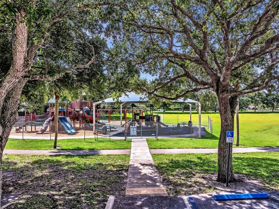 Shenandoah Park, playground