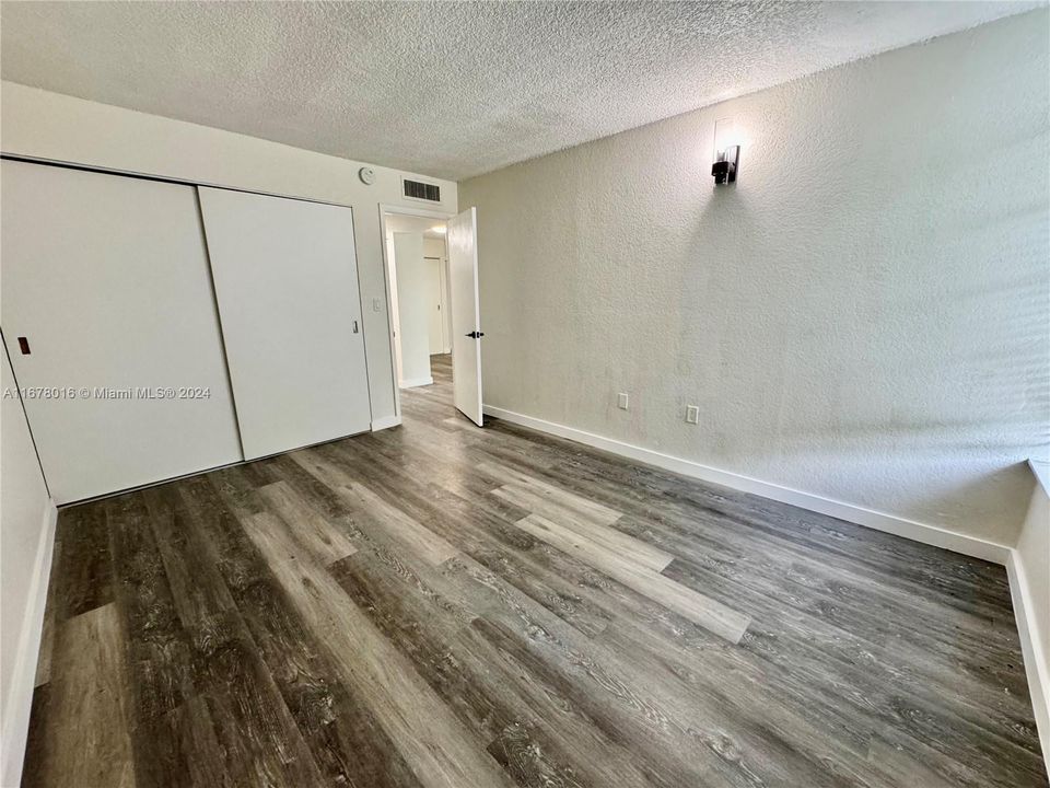 For Rent: $2,000 (1 beds, 1 baths, 680 Square Feet)