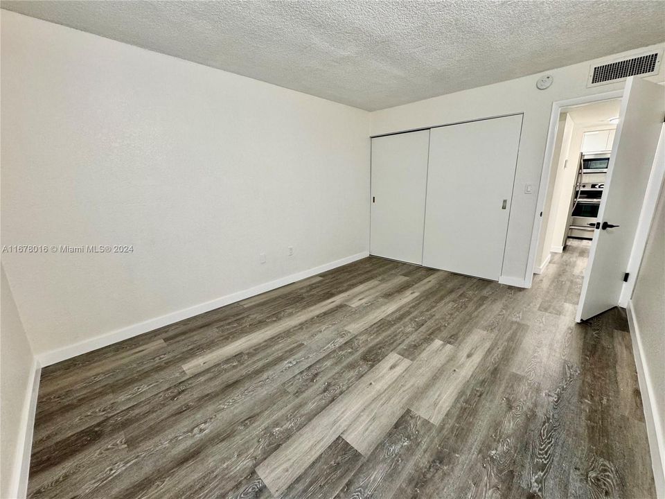 For Rent: $2,000 (1 beds, 1 baths, 680 Square Feet)