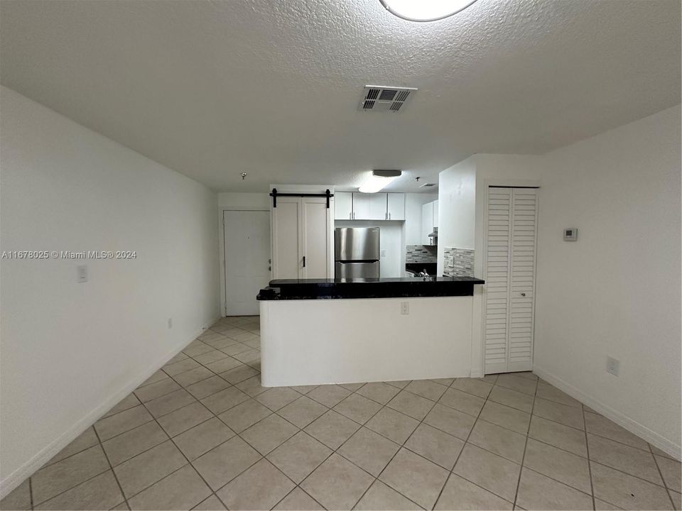 For Rent: $2,200 (1 beds, 1 baths, 502 Square Feet)