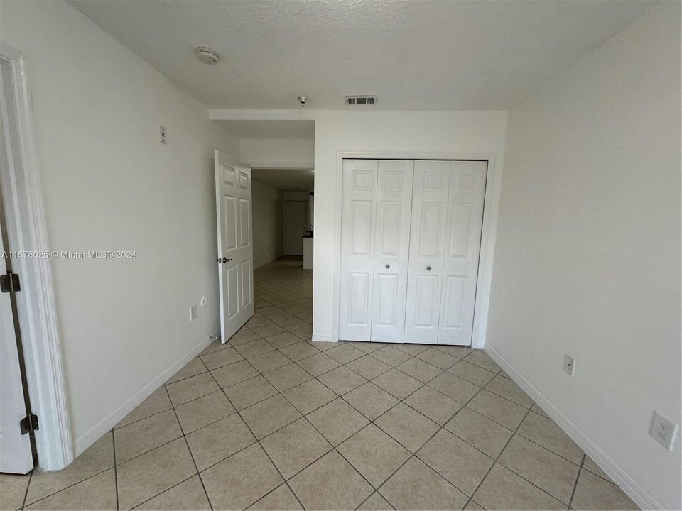 For Rent: $2,200 (1 beds, 1 baths, 502 Square Feet)