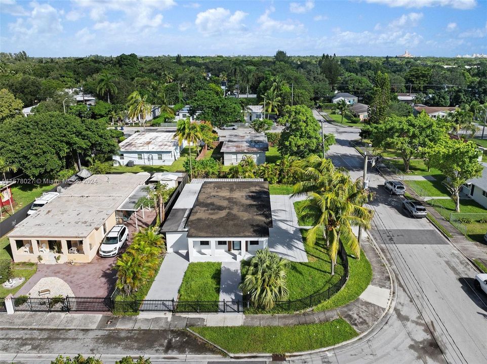 For Sale: $789,000 (3 beds, 2 baths, 1579 Square Feet)