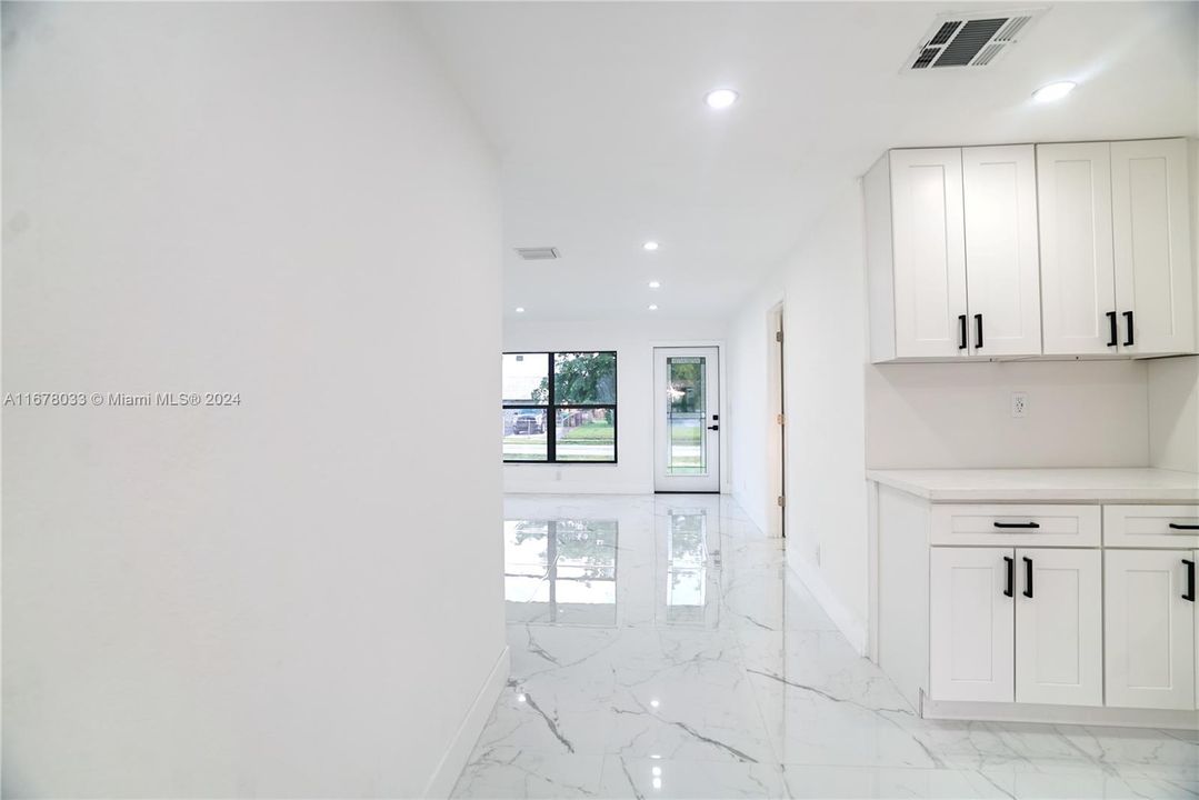 En Venta: $474,999 (3 camas, 2 baños, 1248 Pies cuadrados)