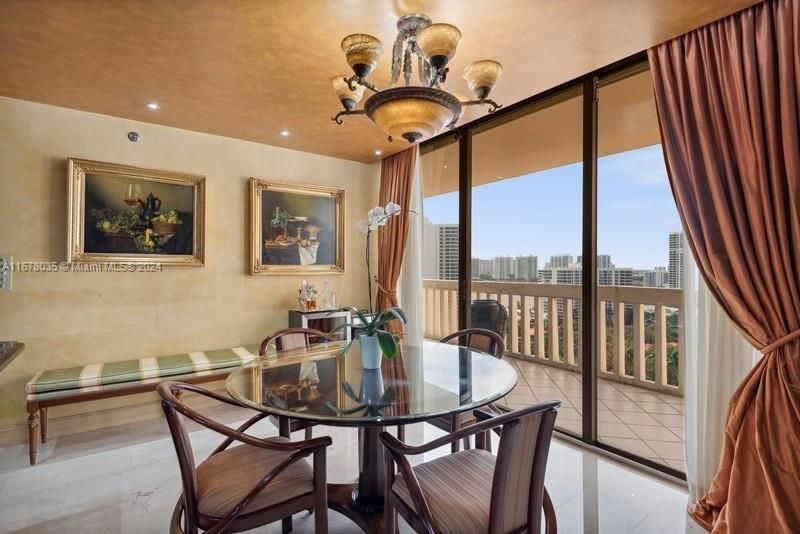 En Venta: $1,495,000 (3 camas, 4 baños, 3426 Pies cuadrados)