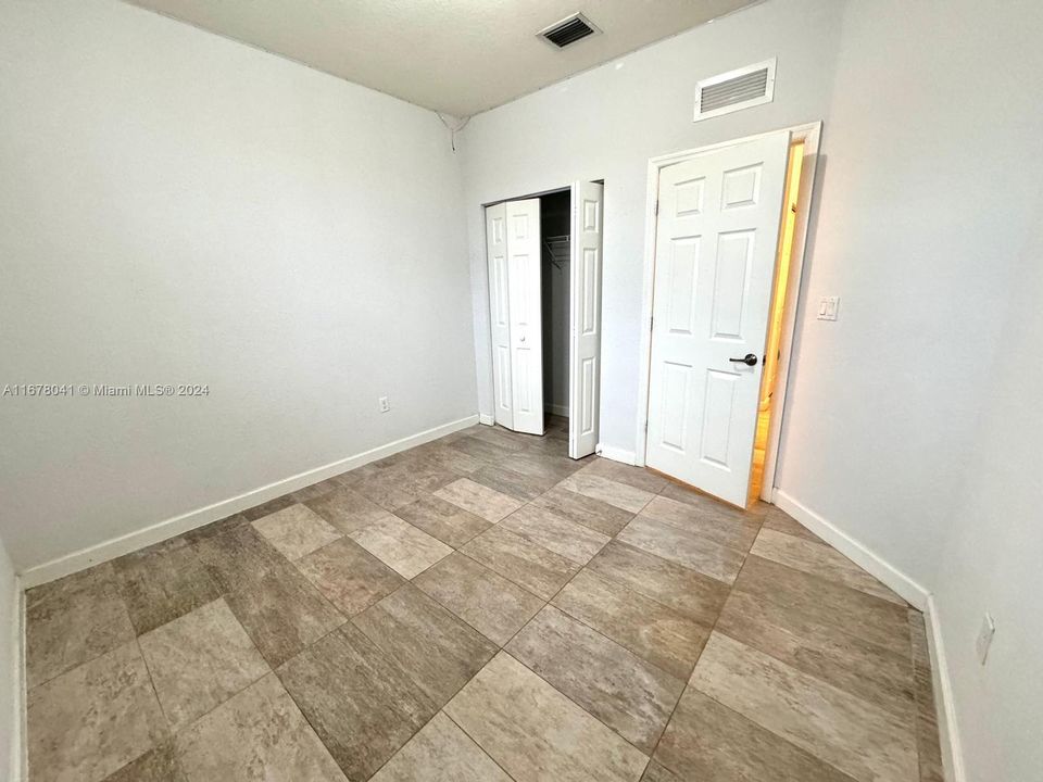 For Rent: $3,100 (3 beds, 2 baths, 1256 Square Feet)