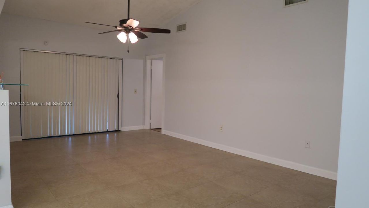 For Sale: $445,000 (3 beds, 2 baths, 1341 Square Feet)