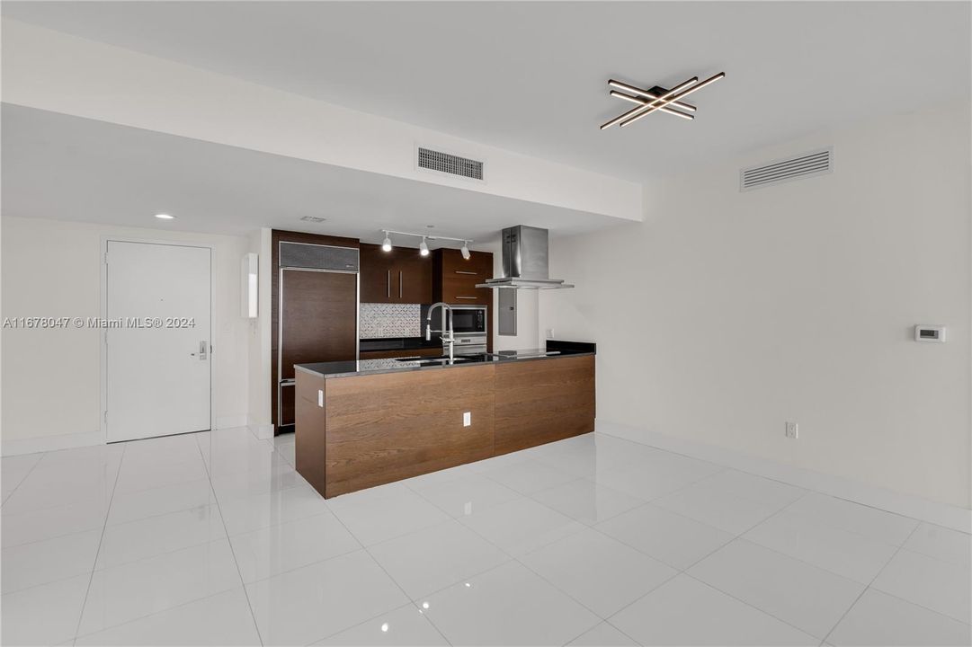 En Venta: $1,199,000 (2 camas, 2 baños, 1390 Pies cuadrados)